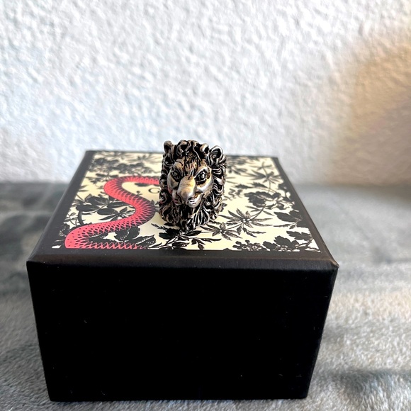 BRAND NEW Classic Gucci Lion Head Silver Ring Size 15 Medium (US 7.25) - Picture 1 of 9